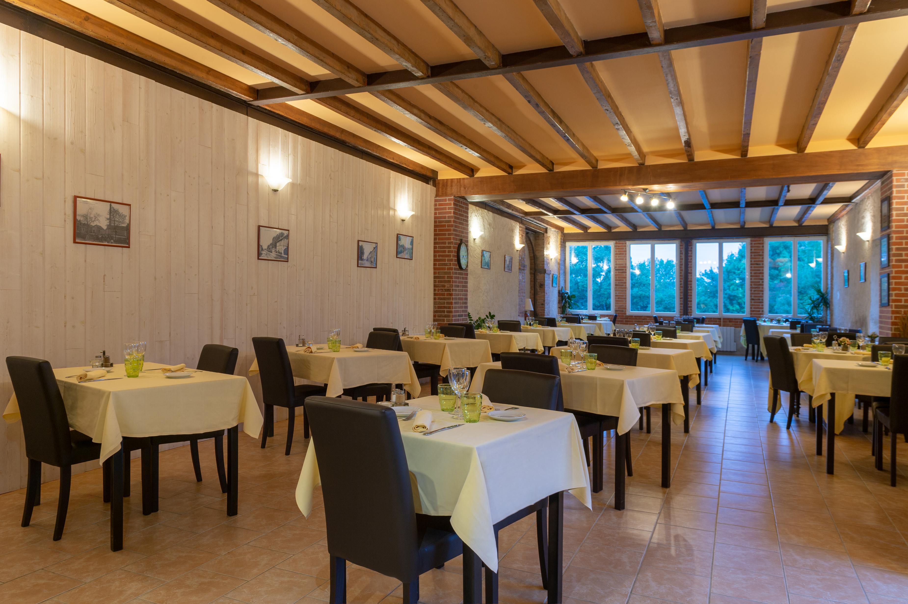 Domaine De La Courbe Hotel Le Lude Exterior photo