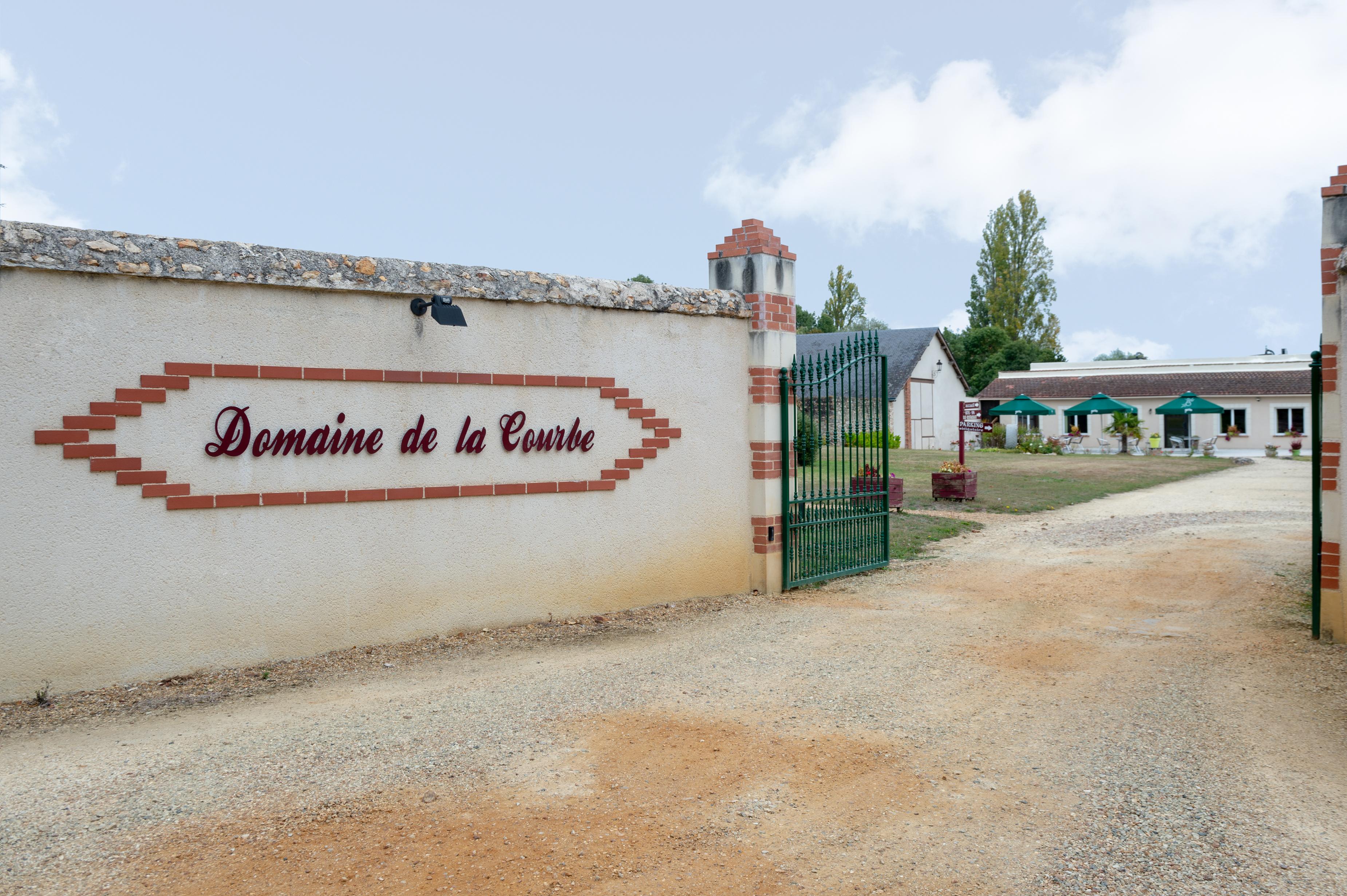 Domaine De La Courbe Hotel Le Lude Exterior photo