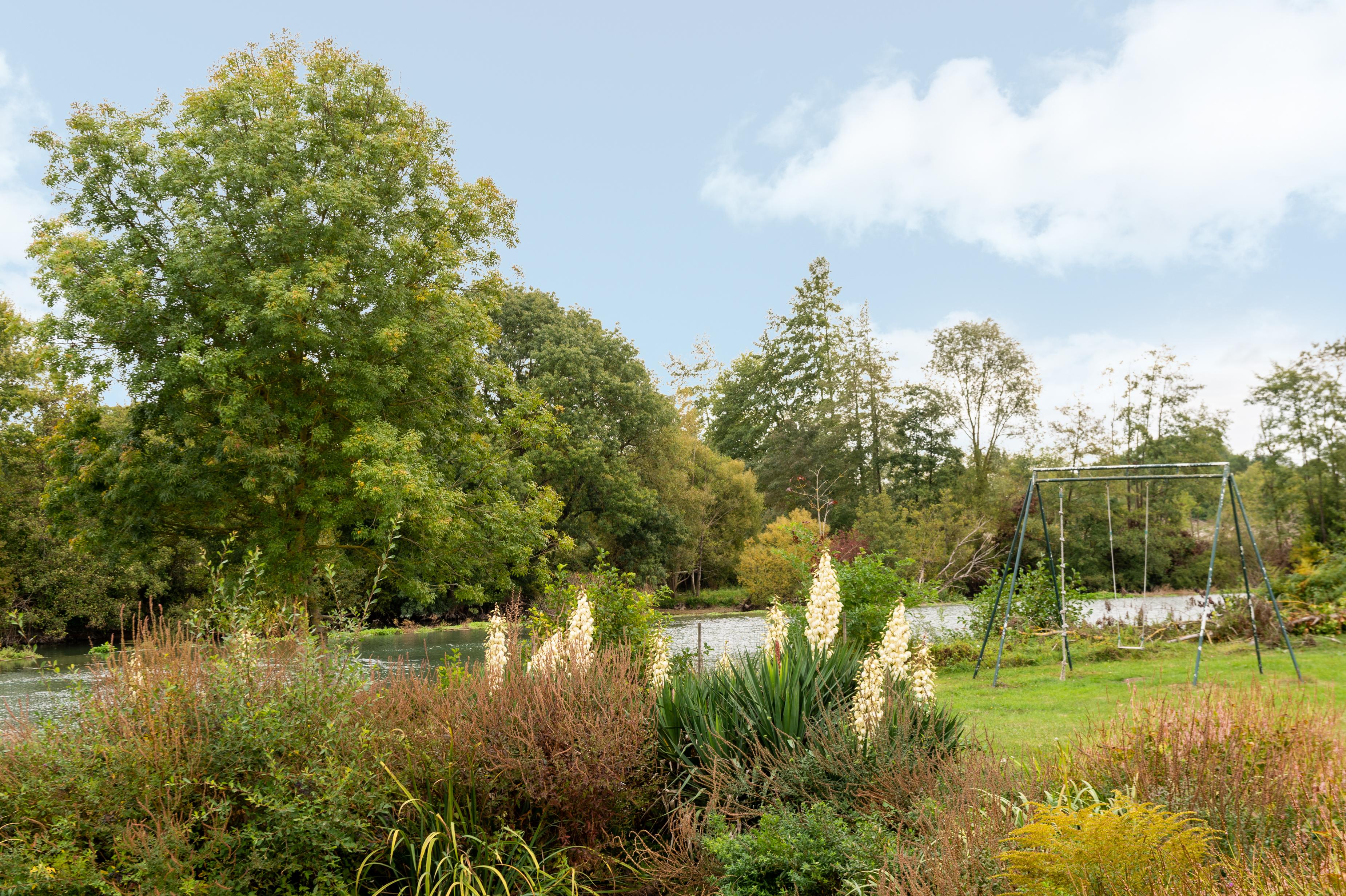 Domaine De La Courbe Hotel Le Lude Exterior photo