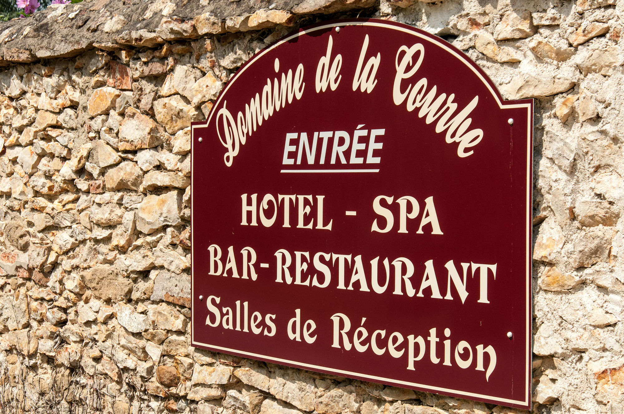 Domaine De La Courbe Hotel Le Lude Exterior photo