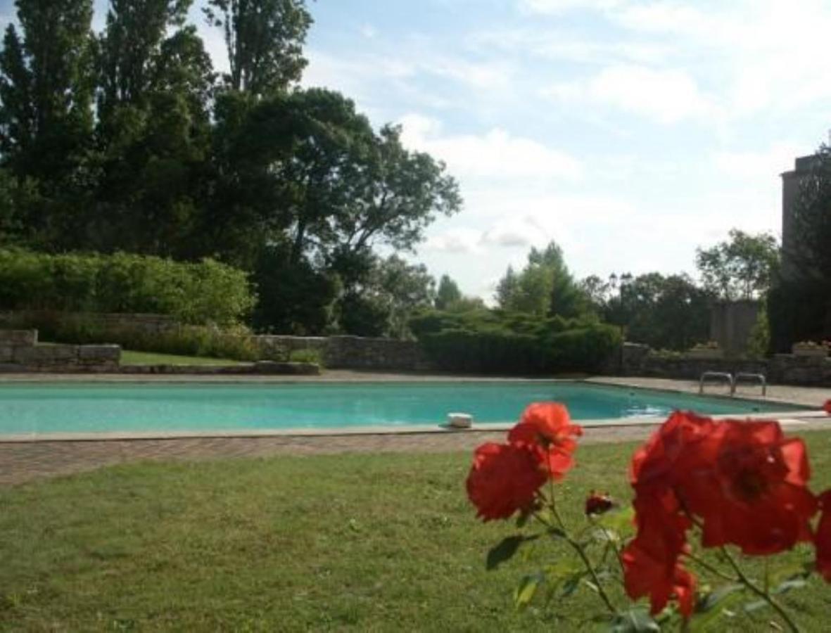Domaine De La Courbe Hotel Le Lude Exterior photo